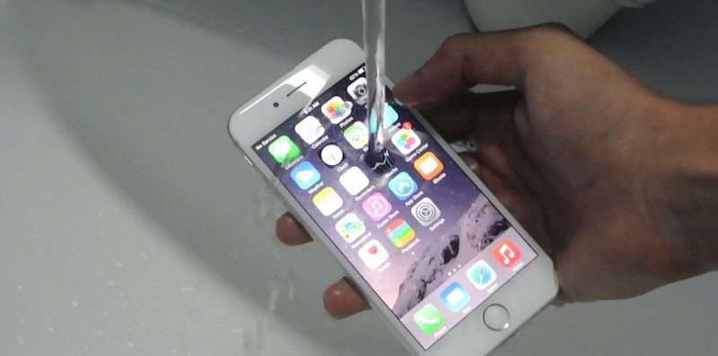 Our Lives Could Change Forever: New Pics May Prove The iPhone 7 Is Waterproof